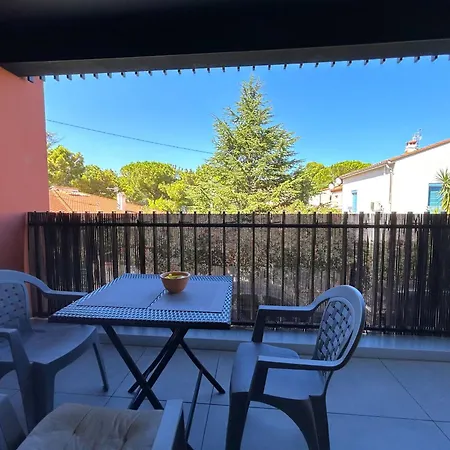 Appartement Climatisé Proche Avec Parking - Fr-1-837-43 *