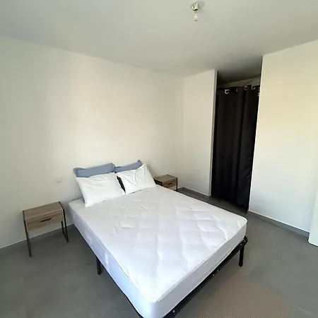 Climatisé Proche Avec Parking - Fr-1-837-43 Appartement *