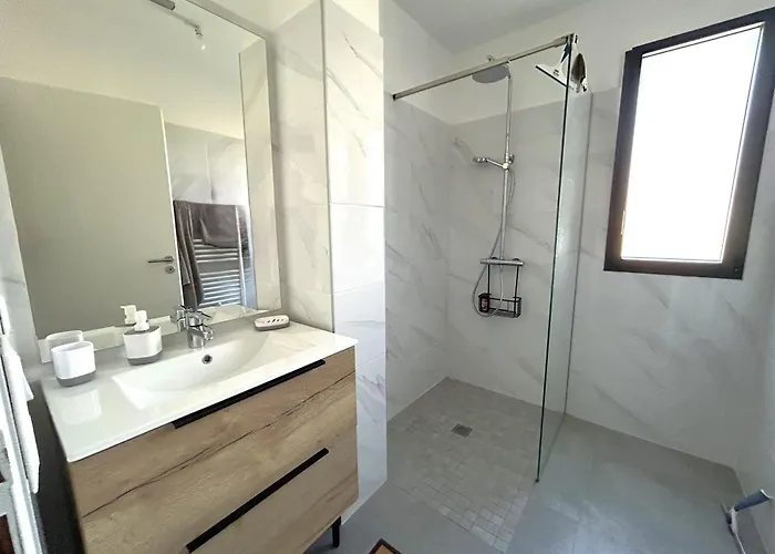 Apartment Climatise Proche Avec Parking - Fr-1-837-43 Argeles-sur-Mer